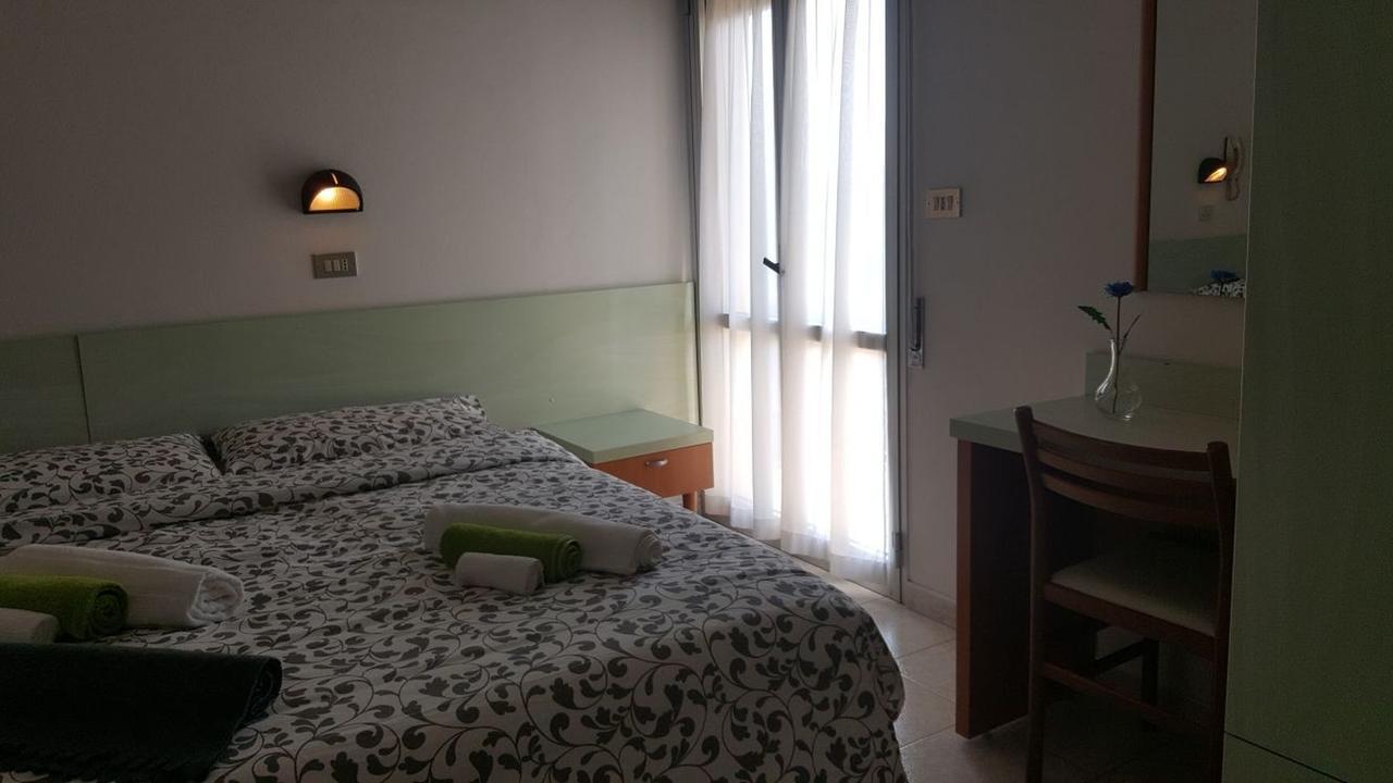 Hotel Villa Cesira Bellaria-Igea Marina Bilik gambar